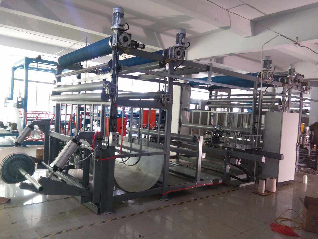 地毯自動鎖邊機